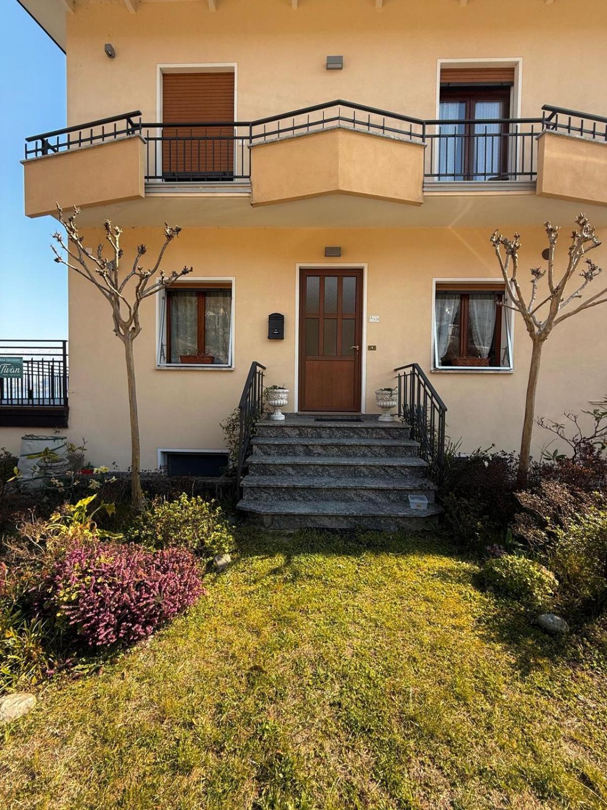 Casa Vacanza Tivan Cremia Екстер'єр фото